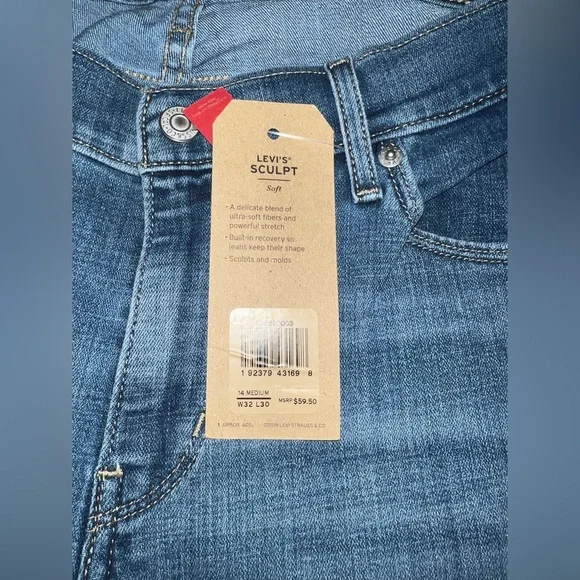 Brand new Levi’s - Picture 4 of 6